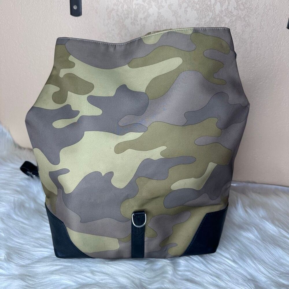 Stella & Dot Camo Backpack - Picture 13 of 16